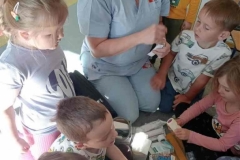 Spotkanie z panią pielęgniarką w przedszkolu