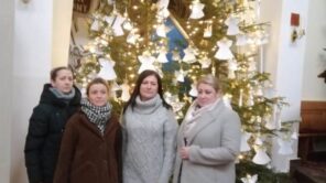 Czytaj więcej o: Ubieranie choinki w rększowickim kościele