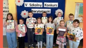 Czytaj więcej o: V Szkolny Konkurs Recytatorski