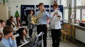 Czytaj więcej o: Świąteczne kolędowanie