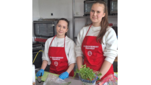 Czytaj więcej o: II miejsce w Powiatowym Konkursie Kulinarnym „Zdrowie na talerzu”