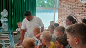 Czytaj więcej o: Zajęcia kulinarne w Pizzerii Piecykowej w Nieradzie